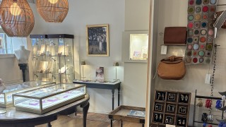 Enibas shop interior